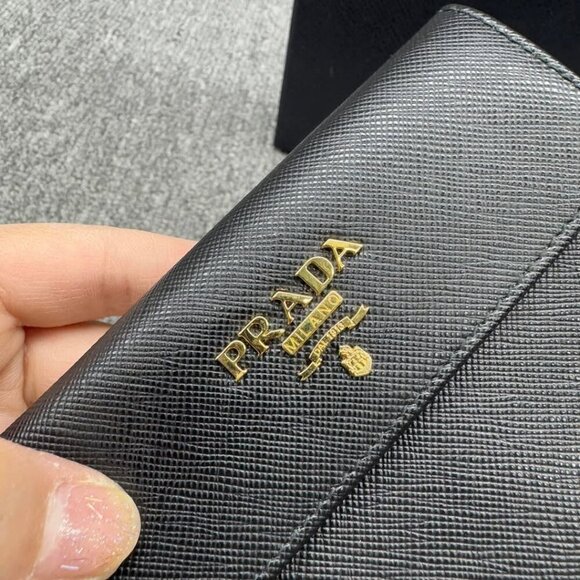 Prada Leather Wallet 235-020625 - Picture 6 of 12